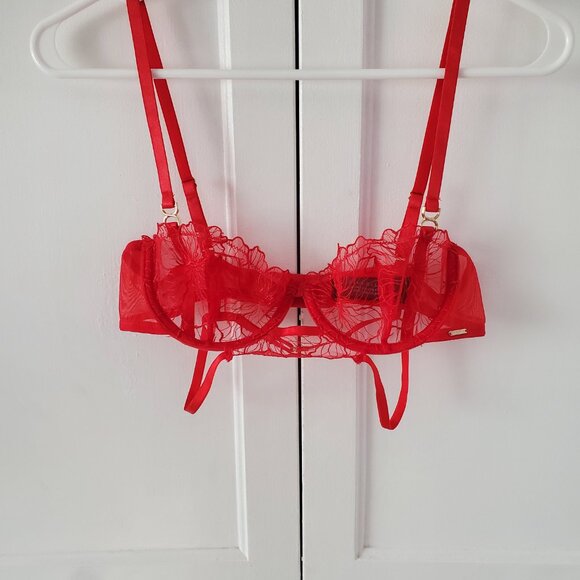 Women's Red Floral Lace Bluebella Vienna Bra - Picture 4 of 4